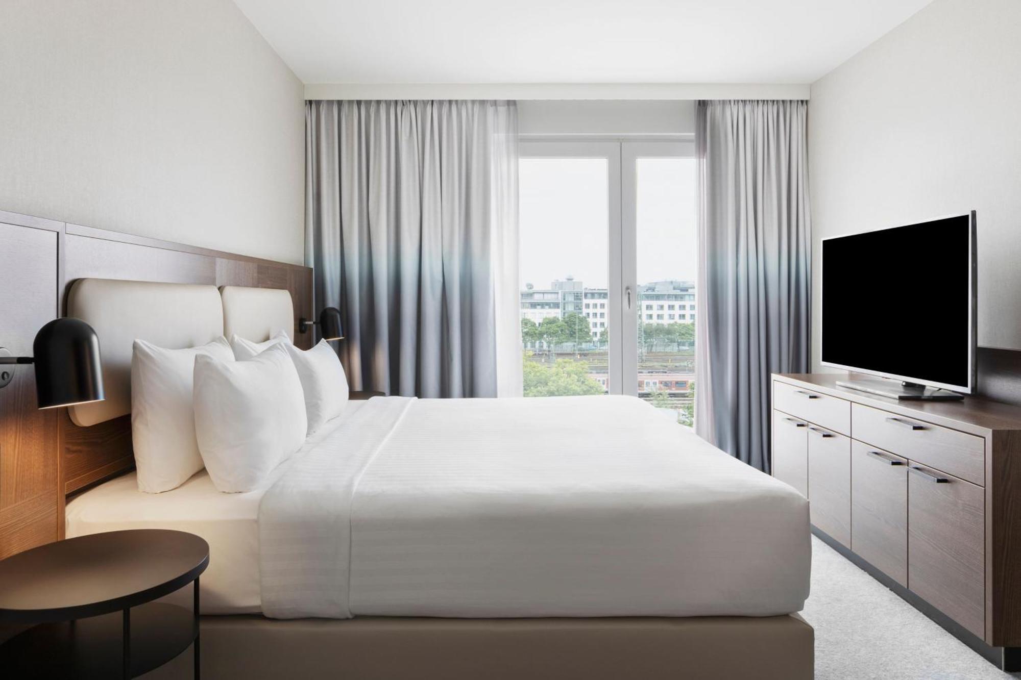 Courtyard By Marriott Munich City East Exterior photo