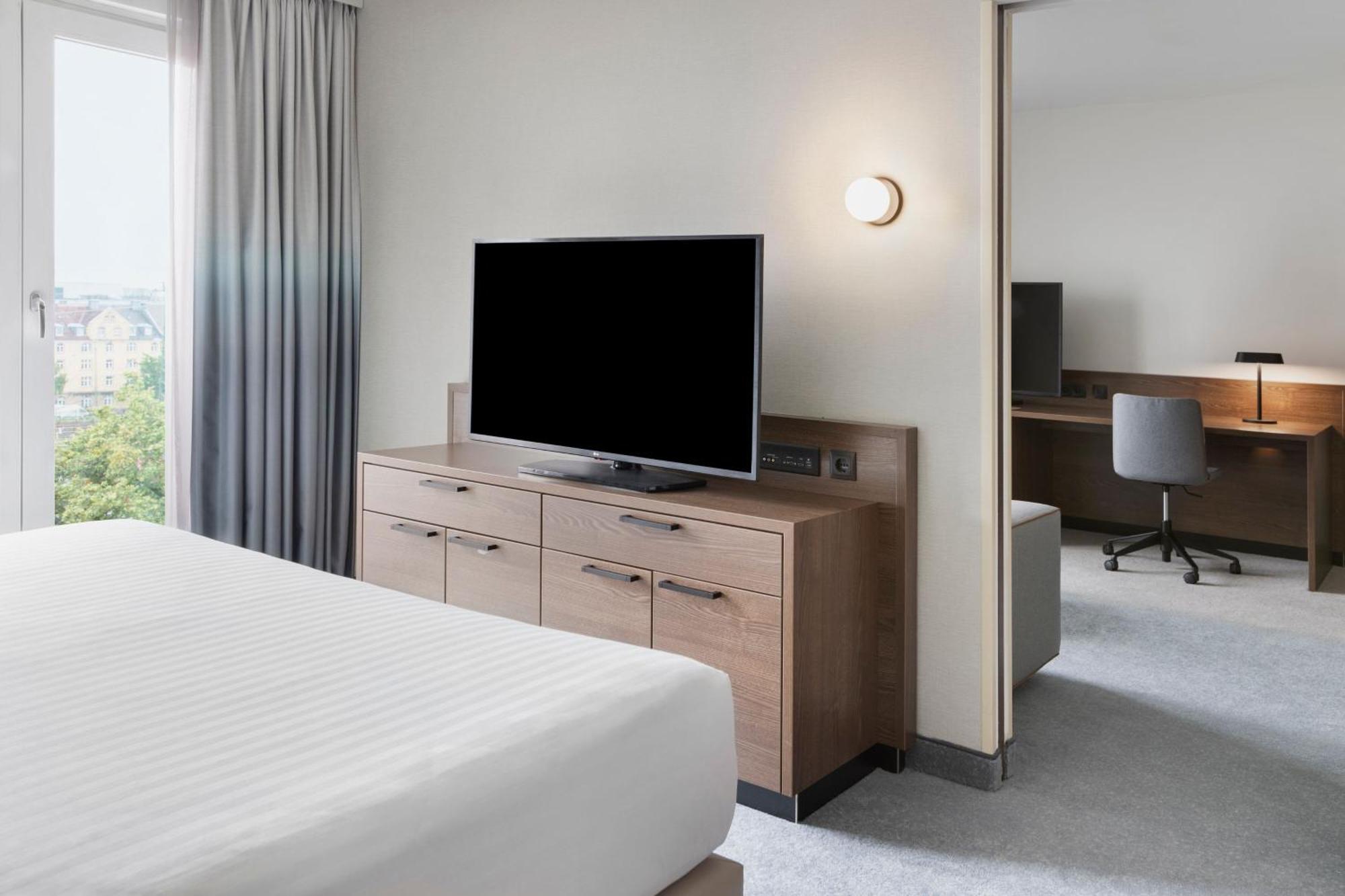 Courtyard By Marriott Munich City East Exterior photo
