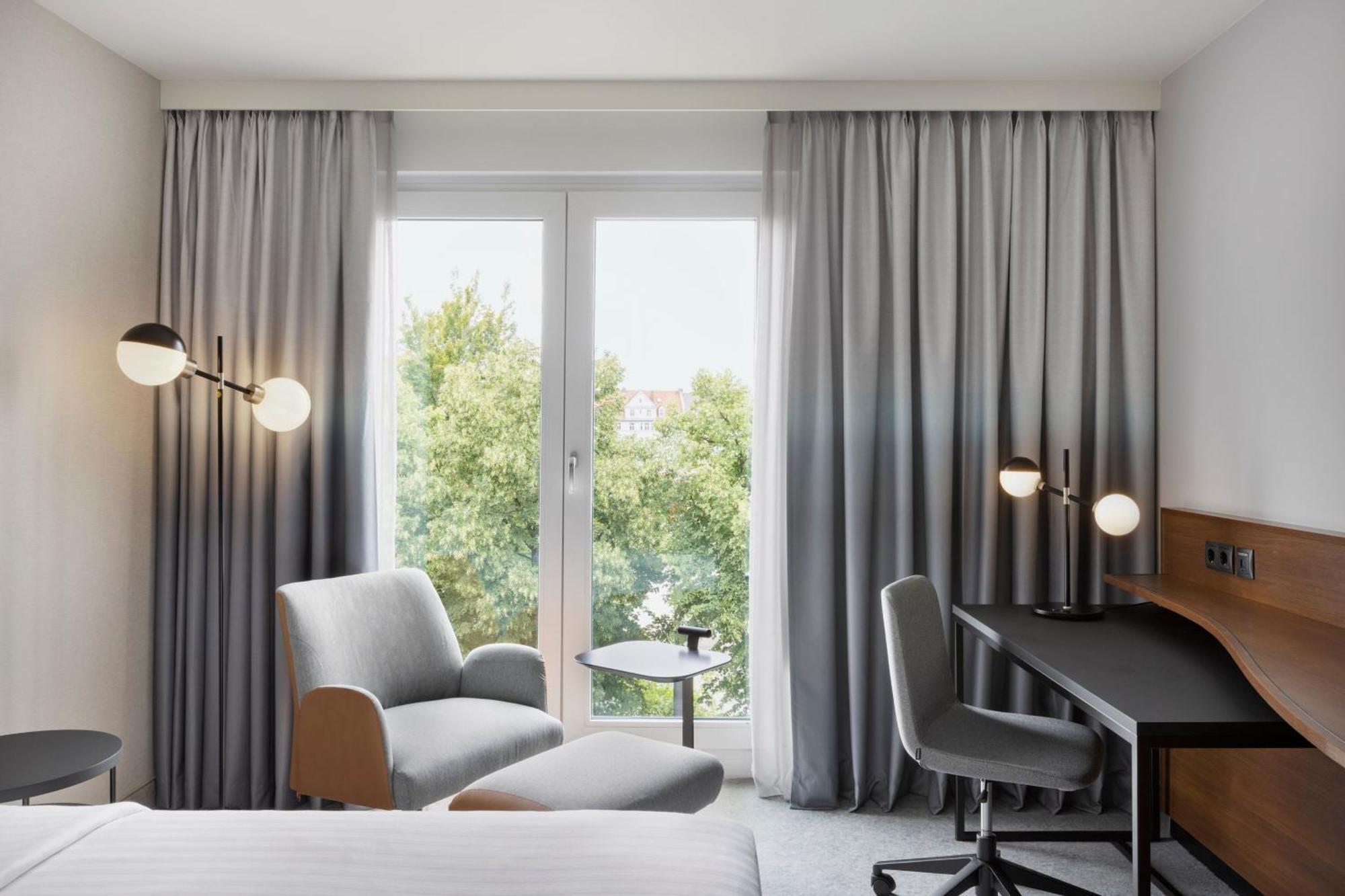 Courtyard By Marriott Munich City East Exterior photo