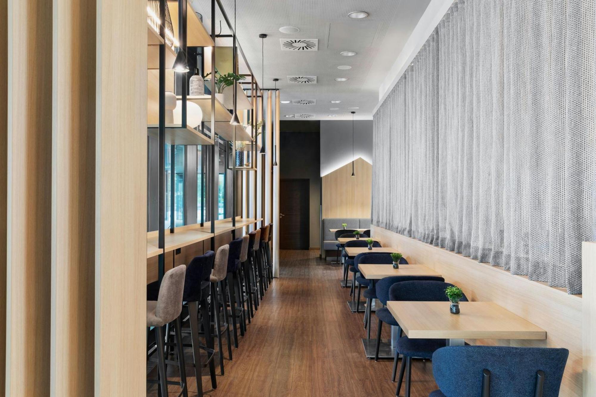Courtyard By Marriott Munich City East Exterior photo