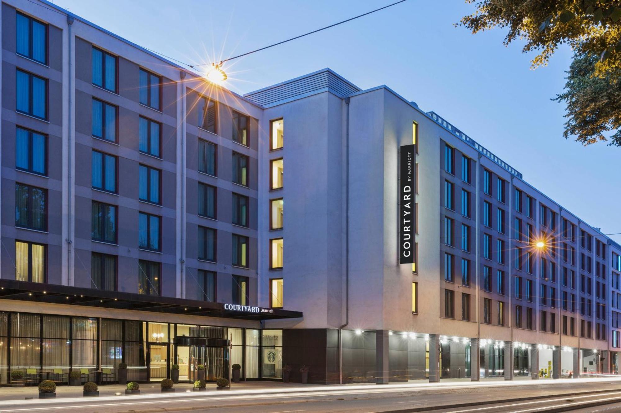 Courtyard By Marriott Munich City East Exterior photo